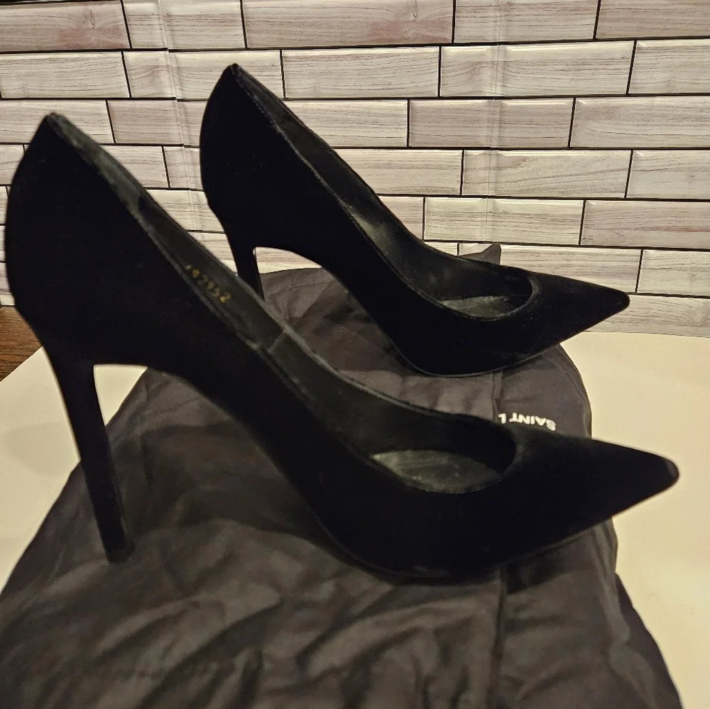 Woman's Saint Laurent Anja Pump - Picture 5 of 6